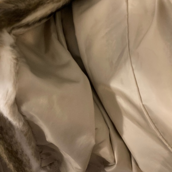 Olympia Limited Inc Faux Fur coat SZ L - Picture 10 of 11